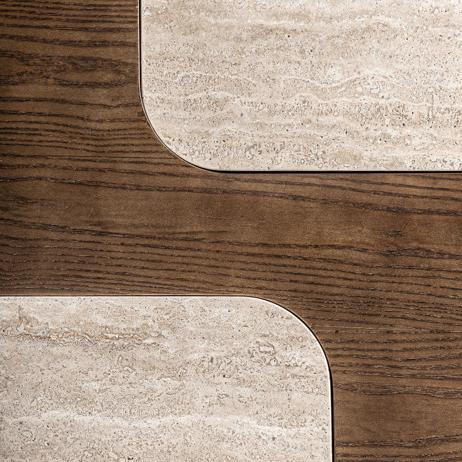 Travertin és tölgyfa találkozása – dekoratív illesztés, loft stílus