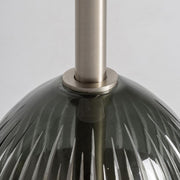 Ezüst színű fém láb csatlakozása a talapzathoz – Murano lerakóasztal részlet