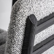 A fekete nyírfa merevítő és a bulé háttámla találkozása