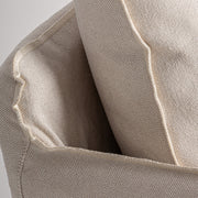 Kárpitozott karfa részlete – lágy forma és precíz kidolgozás