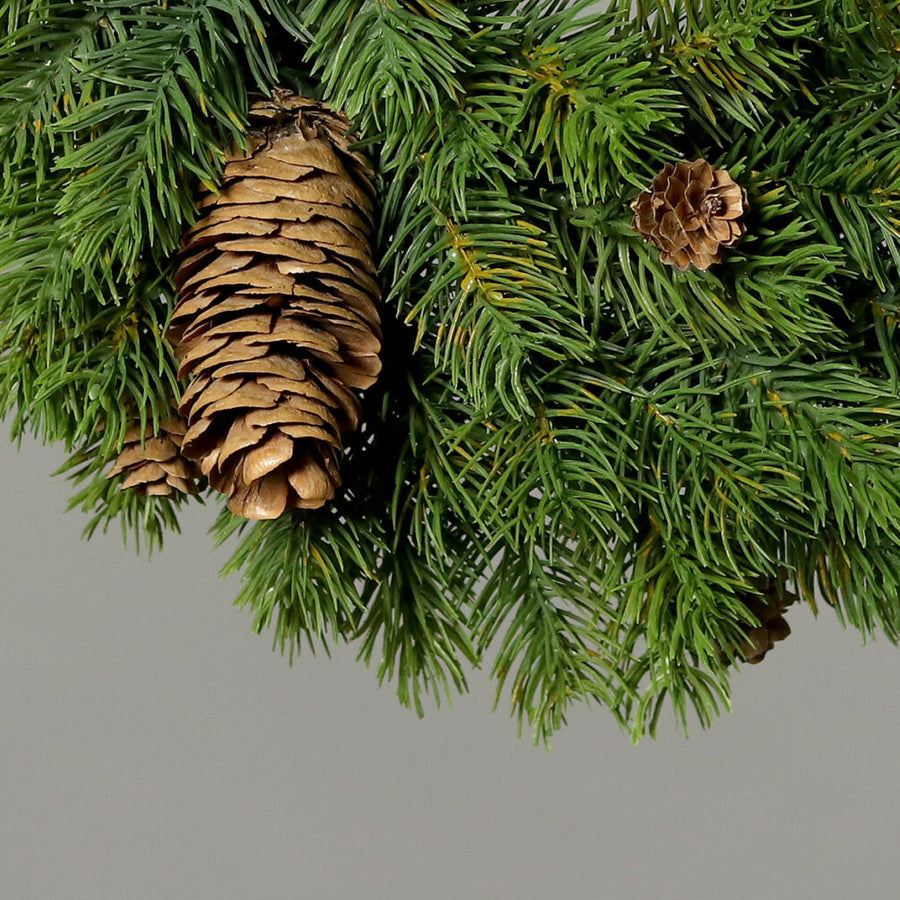 Zöld színű, mű jegenyefenyő koszorú.