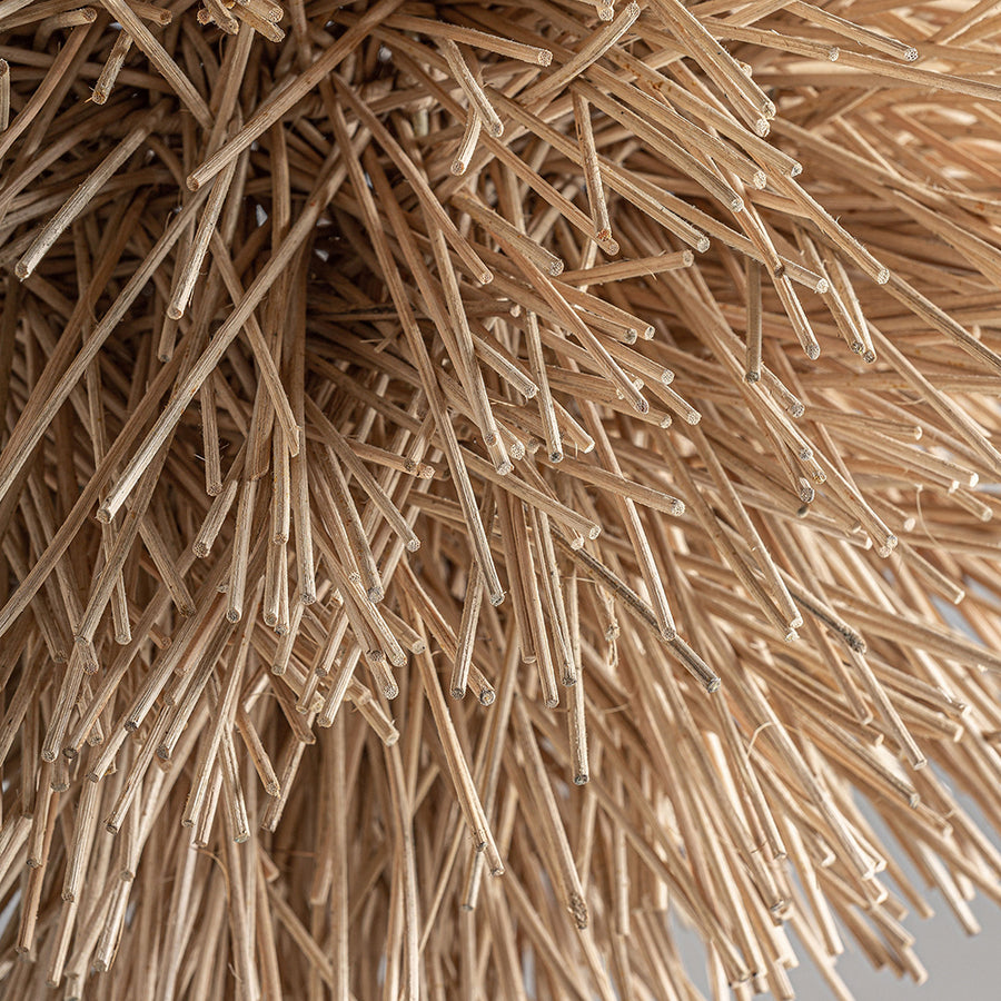 Gömb formájú, fészekszerű kézműves design függeszték lámpa.