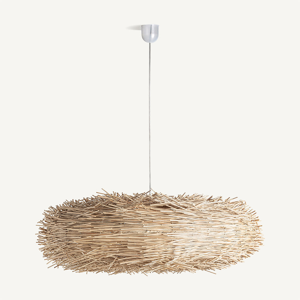 Fészek formájú kézműves design függeszték lámpa rattanból.