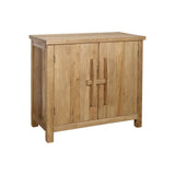 AIKA natúr szilfa kisszekrény 80 cm fehér háttéren, léces ajtófronttal és fa keresztpántos fogantyúval