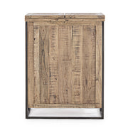 Akácfából és acélból készült bárszekrény.