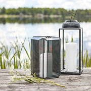 Keleti ihletésű, kortárs stílusú, fekete színű, kézműves fém lámpás.