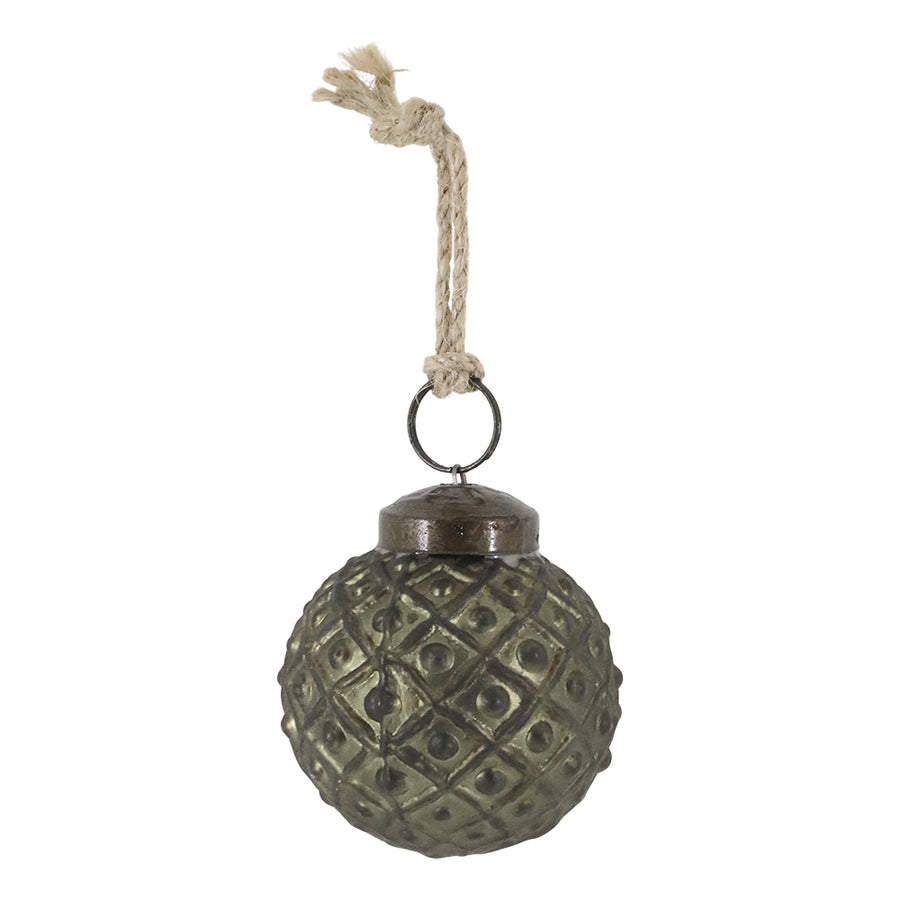 Rácsos felületű antik olívazöld üveggömb karácsonyfadísz vintage stílusban