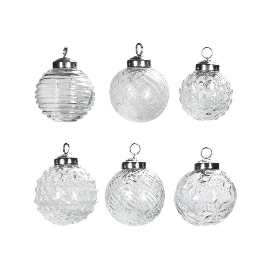 Antique 6 db-os áttetsző üveg karácsonyfadísz szett különböző mintázatú, strukturált felülettel és ezüst akasztóval.