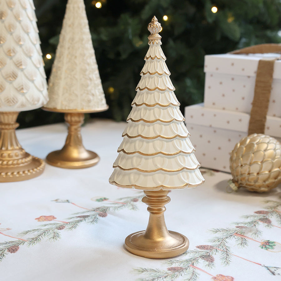 ANTIQUE antik krém dekor fenyő kúp arany részletekkel, ünnepi háttérrel