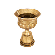 Antique Metals antik aranyszínű fém kaspó felülnézeti fotón, urnás kialakítással és díszített belső peremmel, klasszikus beltéri díszedény.