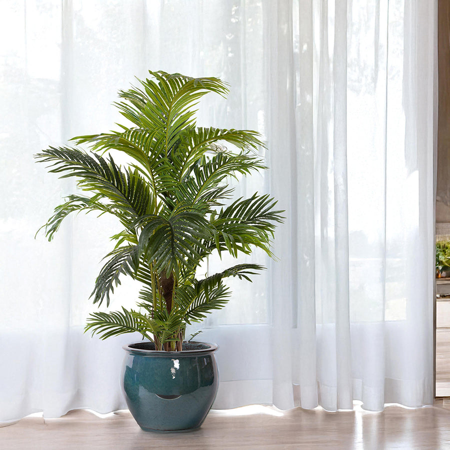 170 cm-es ARECA mű aranypálma elegáns beltéri elhelyezésben, kerámia kaspóban