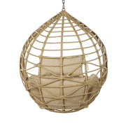 Aurora Nest natúr műrattan kerti függőfotel bézs párnákkal, hátulnézetből, fehér háttér előtt.