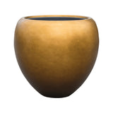 Aranyszínű, gömbölyded kaspó fehér háttér előtt – BAQ Metallic Couple Matt Honey