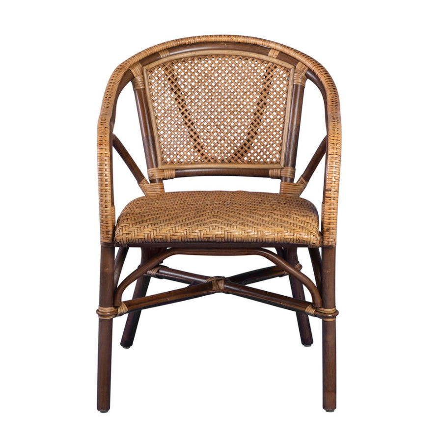 Barna színű, pácolt felületű rattanból készült karfás étkezőszék.