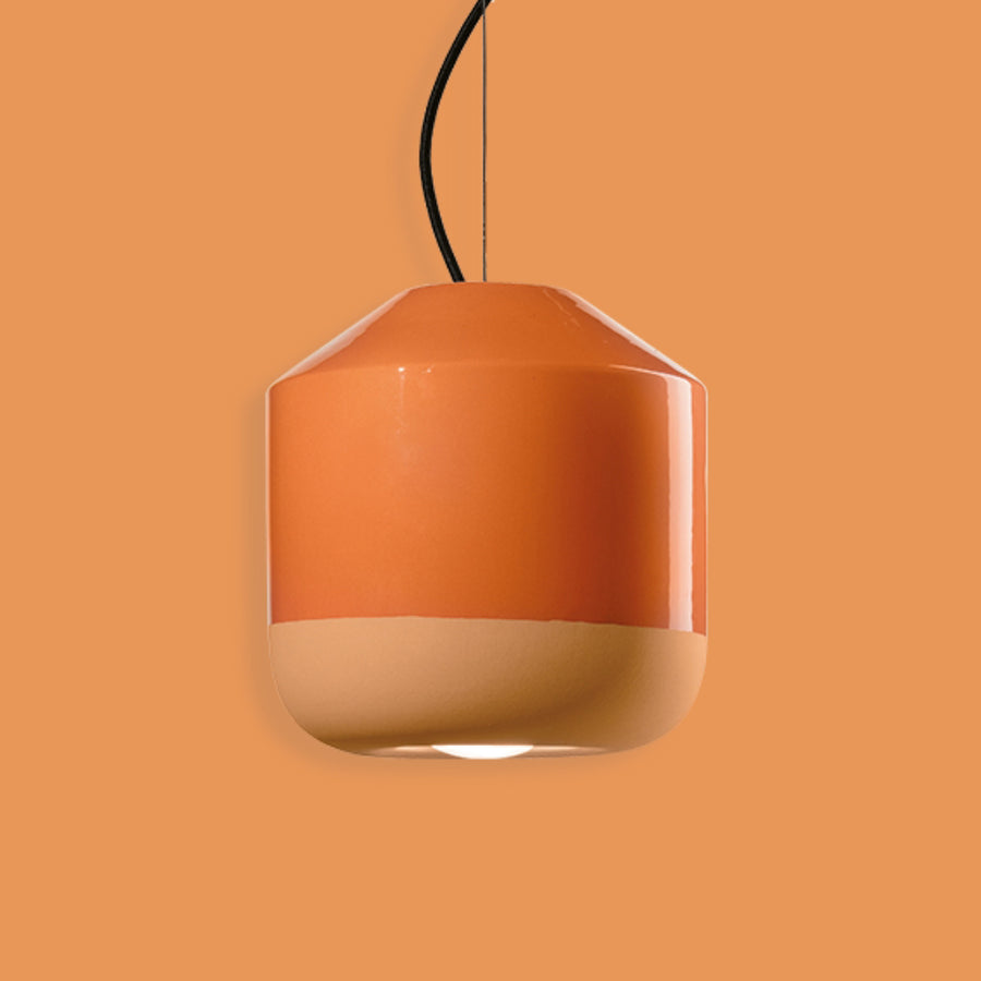 Formatervezett, kortárs design függeszték lámpa.