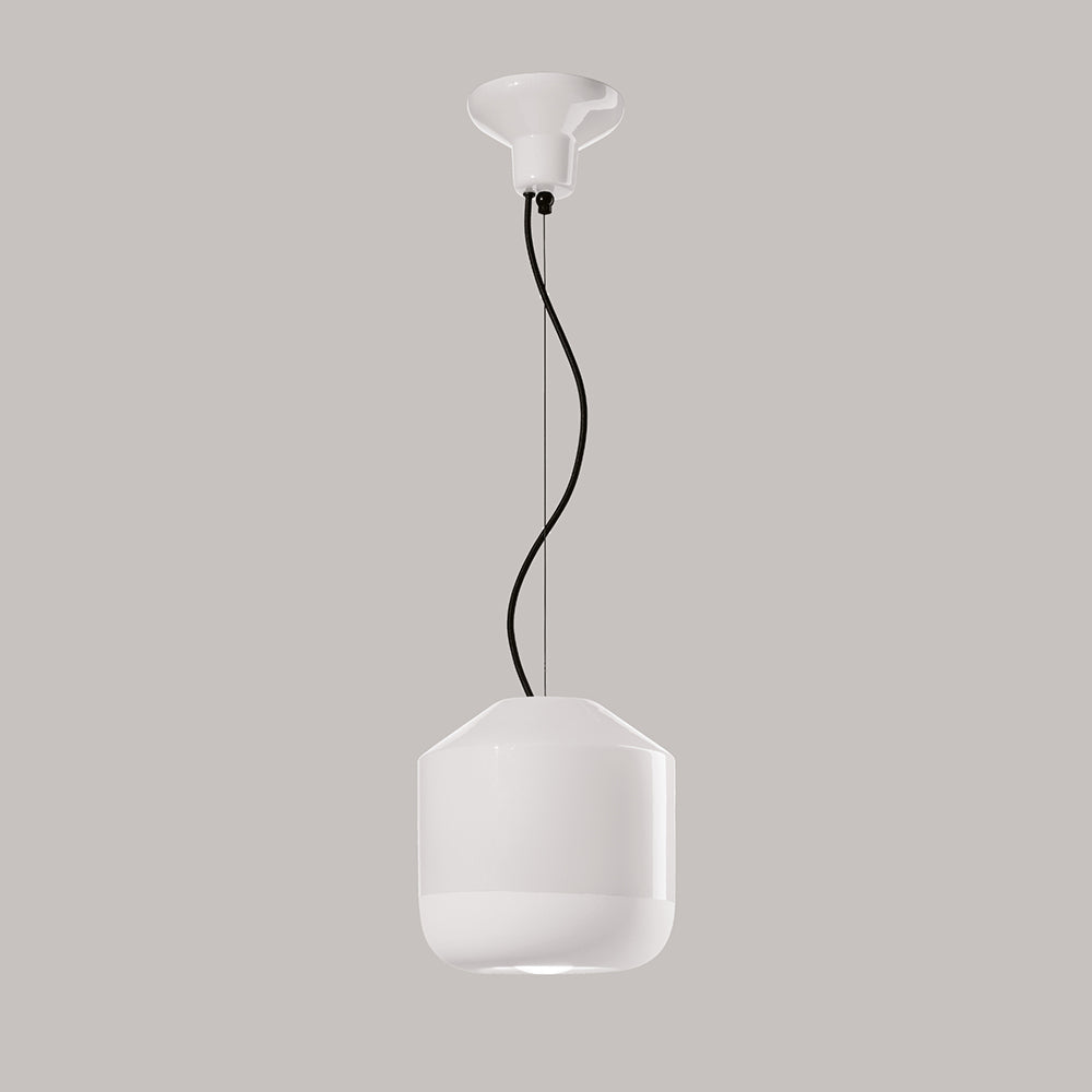 Formatervezett, kortárs design függeszték lámpa.