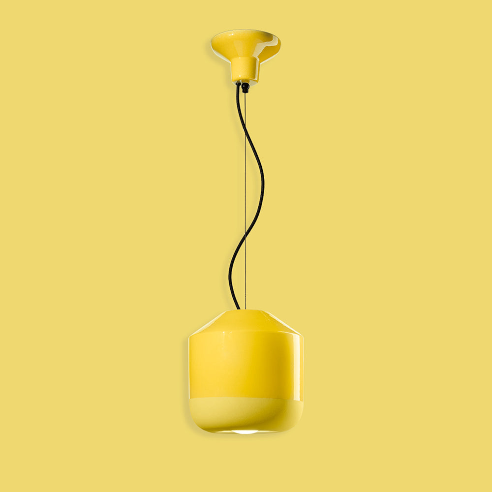 Formatervezett, kortárs design függeszték lámpa.