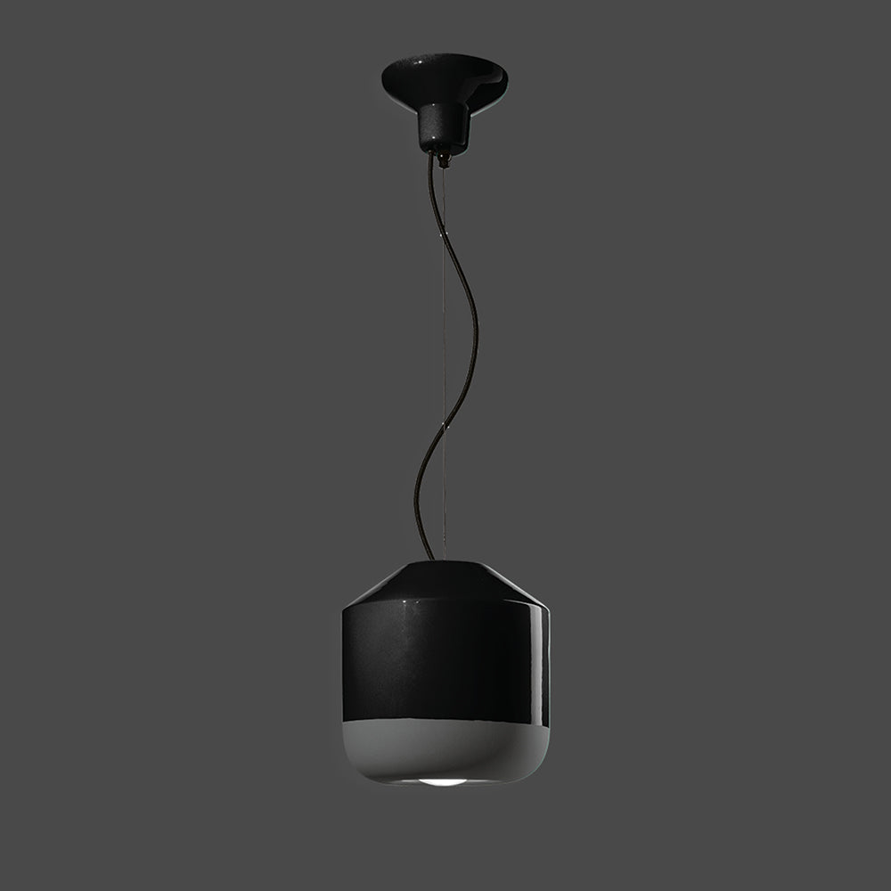 Formatervezett, kortárs design függeszték lámpa.
