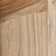 Natúr színű, újrahasznosított szilfából készült, kör formájú, exkluzív kézműves étkezőasztal.