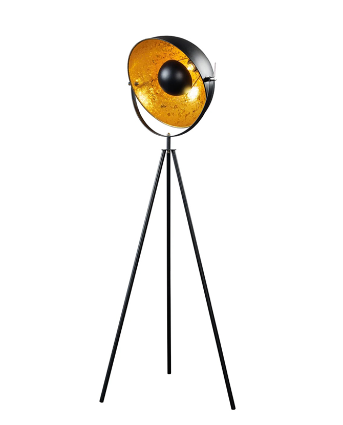 Aranyszínű design állólámpa.