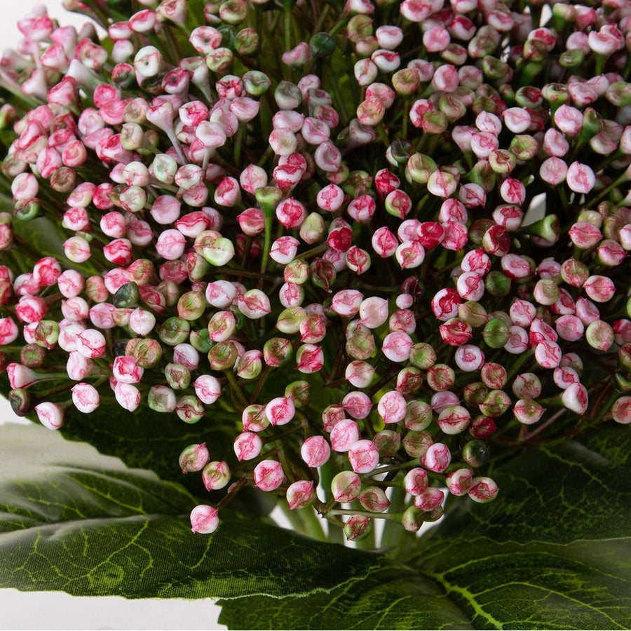 Pink színű, bimbós mű hortenzia csokor.