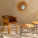 BUFFALO bőr karosszék étkezőasztal mellett elhelyezve