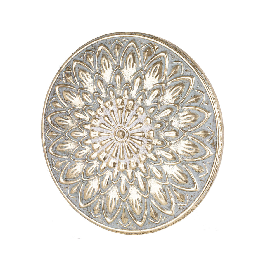 Antikolt arany kör alakú fali dekor shabby chic stílusban, dombornyomott virágmintával.