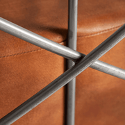 Acélszerkezet keresztrúd részlete – loft stílusú ipari hatás.