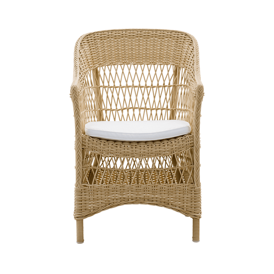 Vintage stílusú, natúr színű, műrattan kerti karosszék.