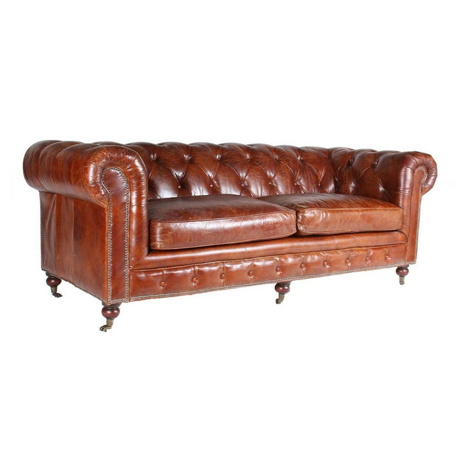 CHESTERFIELD CIGAR 3 személyes dohánybarna bőrkanapé oldalnézetből, klasszikus Chesterfield stílusban, ívelt karfákkal