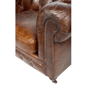 Chesterfield Cigar fotel részlet: karfa és szegecselés közelről