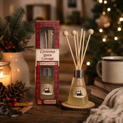 Christmas Spice Cottage karácsonyi fűszerkeverék illatú diffúzor díszdobozban, karácsonyi enteriőrben.