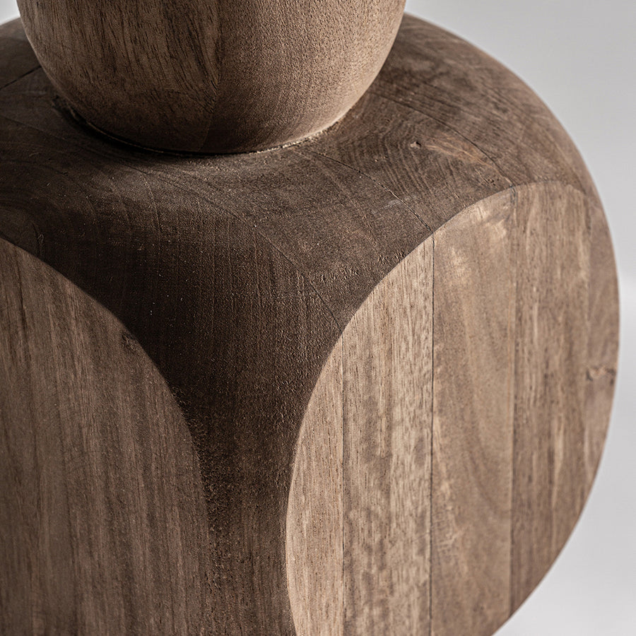 Barna színű design állólámpa, krém színű juta lámpaernyővel.