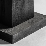 Mangófából faragott, fekete színű design állólámpa, krém színű juta lámpaernyővel.