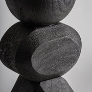 Fekete színű design asztali lámpa, krém színű juta lámpaernyővel.