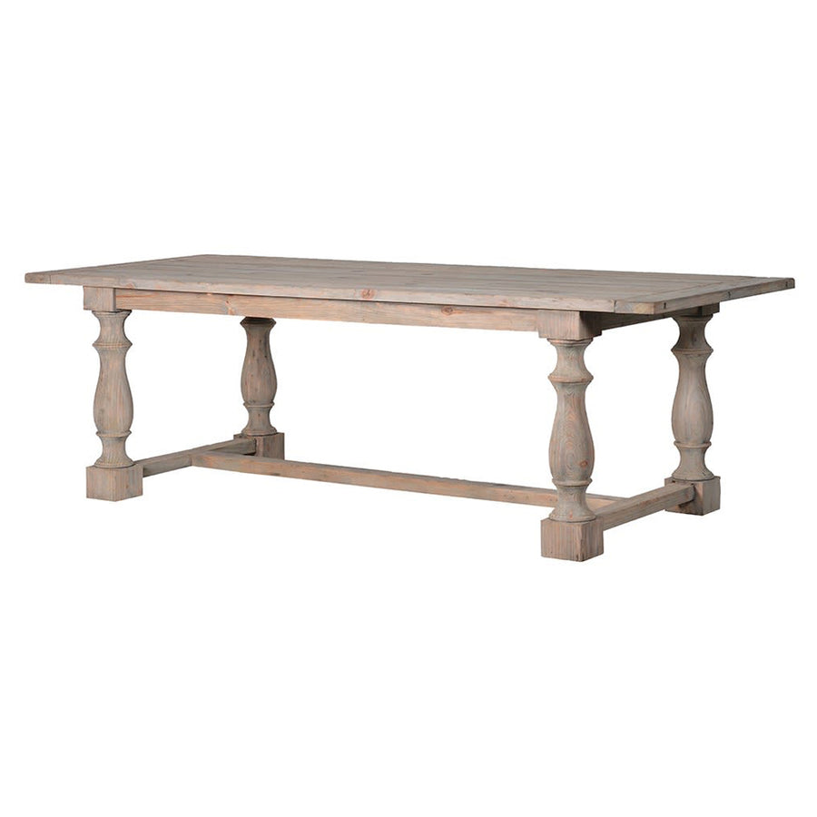 Újrahasznosított fenyőfából készült, kézműves étkezőasztal.