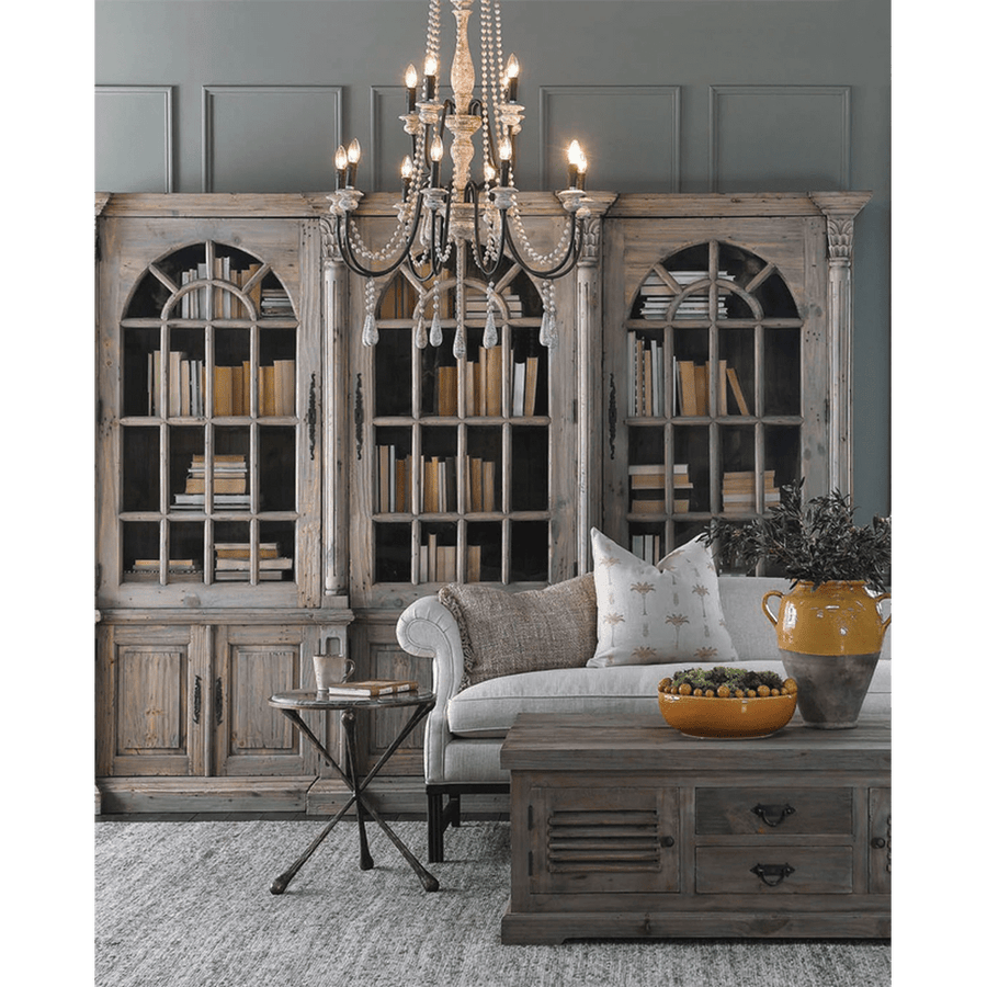 Háromosztatú kézműves vitrines könnyszekrény.