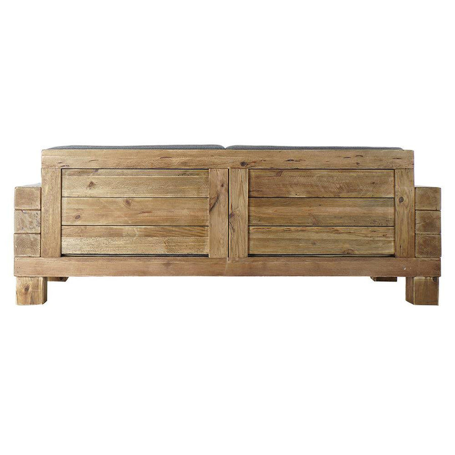 Hátoldal – újrahasznosított fa paneles kanapé hátlap részlete.