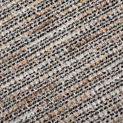 Bézs színű szövettel kárpitozott, prémium minőségű, formatervezett design kanapé.