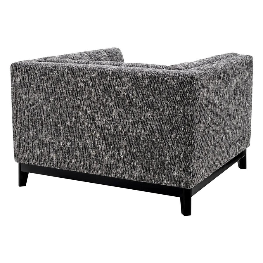 Fekete színű szövettel kárpitozott, prémium minőségű, formatervezett design fotel.