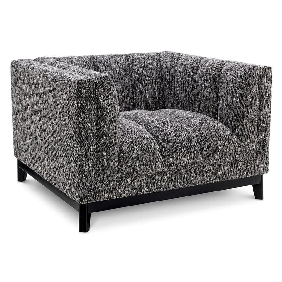 Fekete színű szövettel kárpitozott, prémium minőségű, formatervezett design fotel.