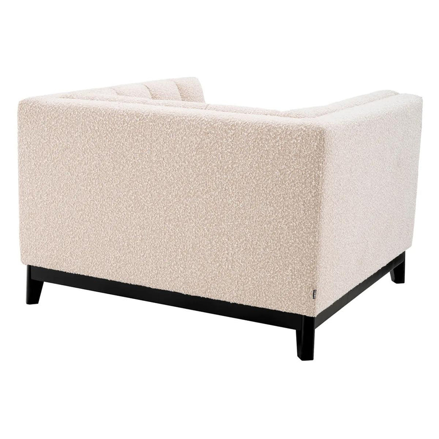 Krémszínű buklé szövettel kárpitozott, prémium minőségű, formatervezett design fotel.