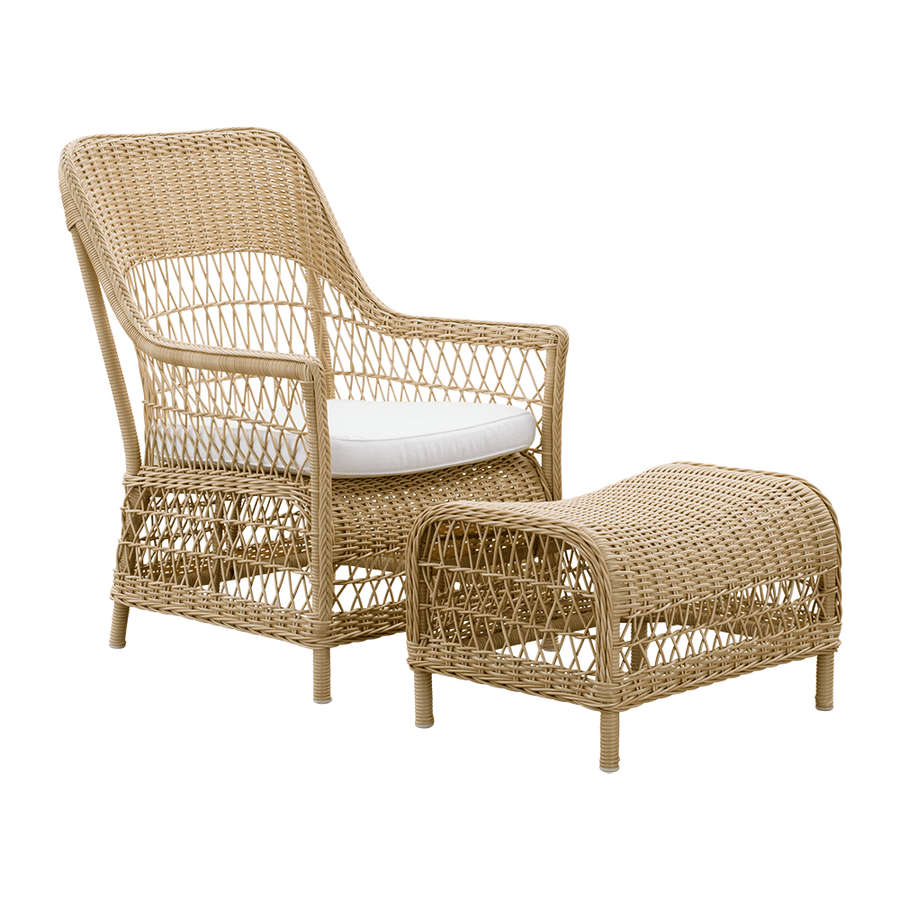 Natúr színű, műrattan kerti zsámoly.