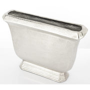 Alumíniumból készült, ezüstszínű váza,