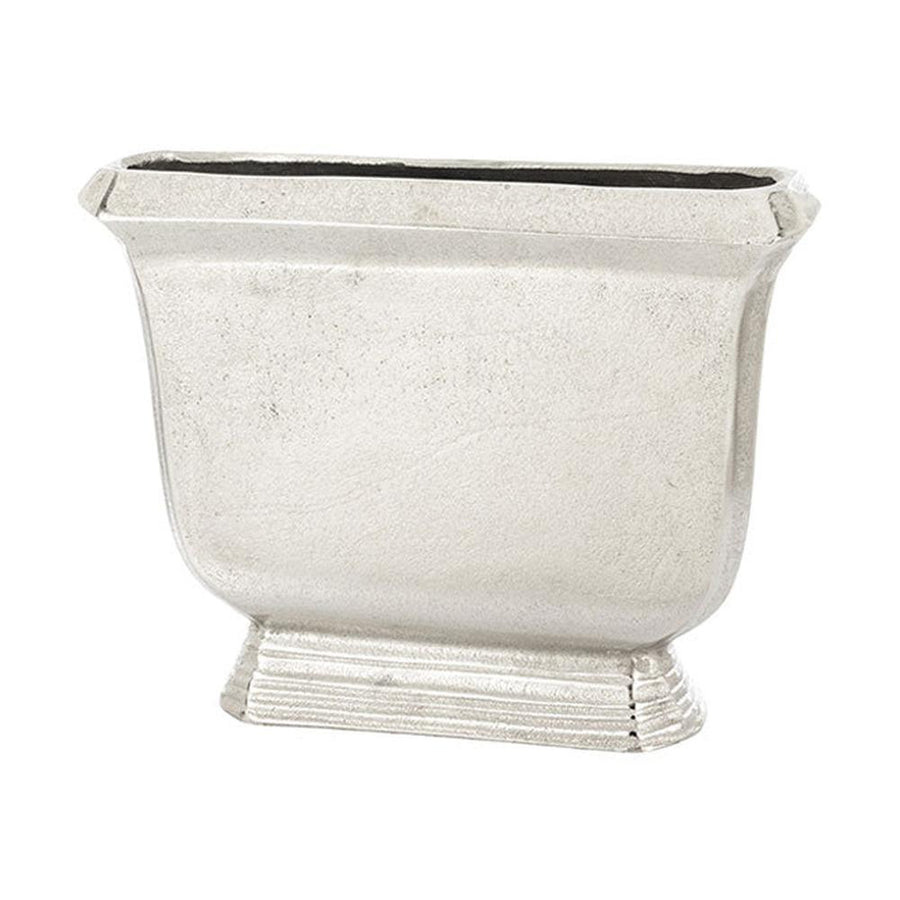 Alumíniumból készült, ezüstszínű váza,