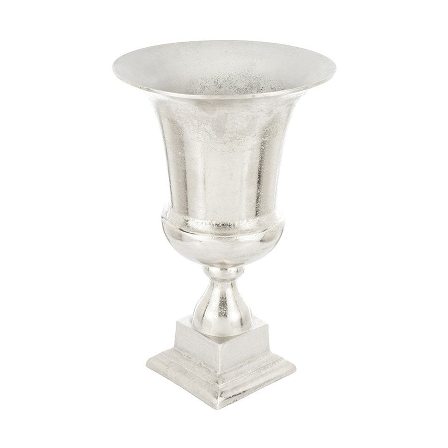 Alumíniumból készült, ezüstszínű váza.