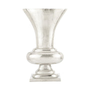 Alumíniumból készült, ezüstszínű váza.