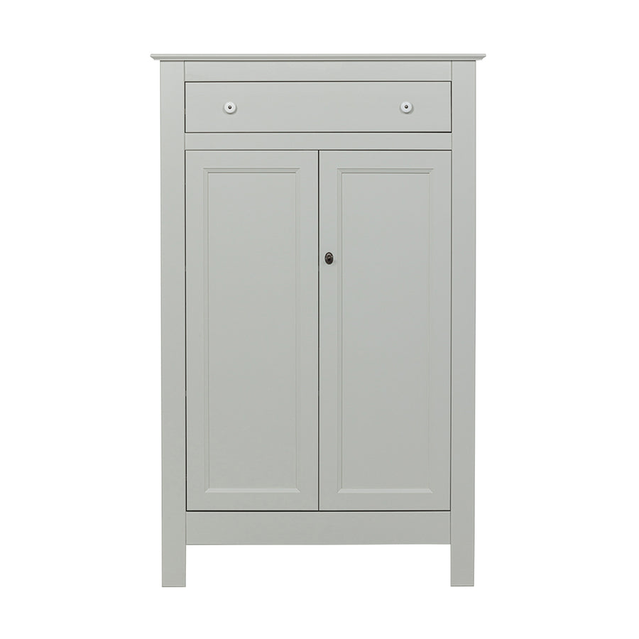 Szürke színű, zárható kialakítású, kétszárnyas fenyőfa komód.