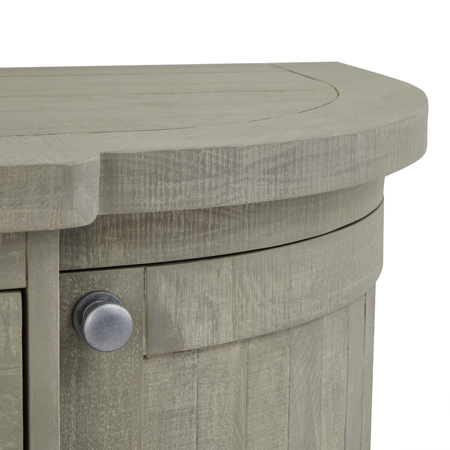 Tömör fenyőfából készült, mosott szürke színű, pácolt tálaló.