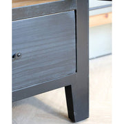 Fenyőfából készült, antik fekete színű 2 ajtós, 2 fiókos vitrines szekrény.